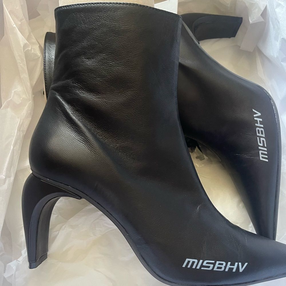 MISBHV Sleek Black Heeled Boots